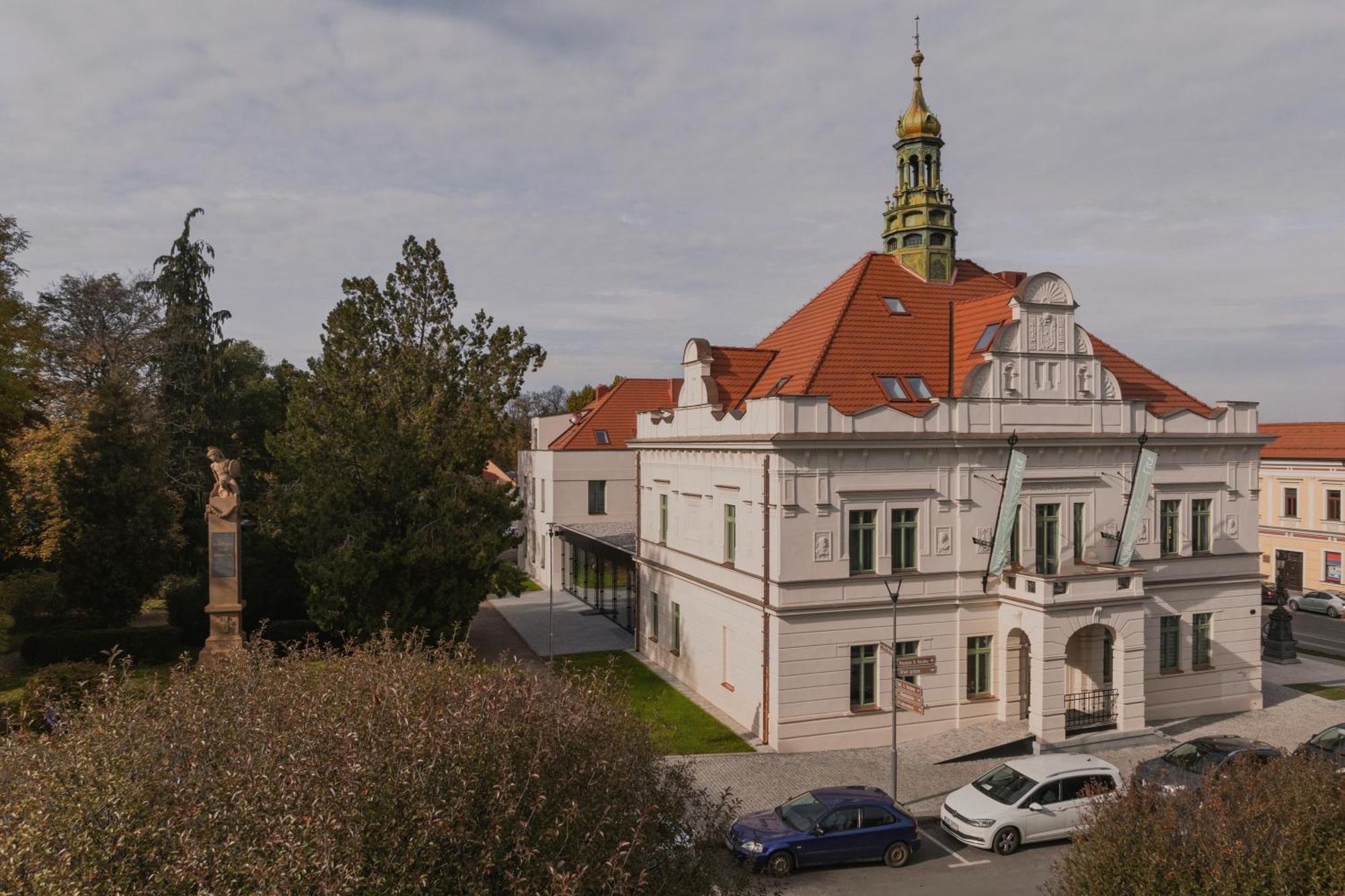 Villa Fitz Rokycany Buitenkant foto